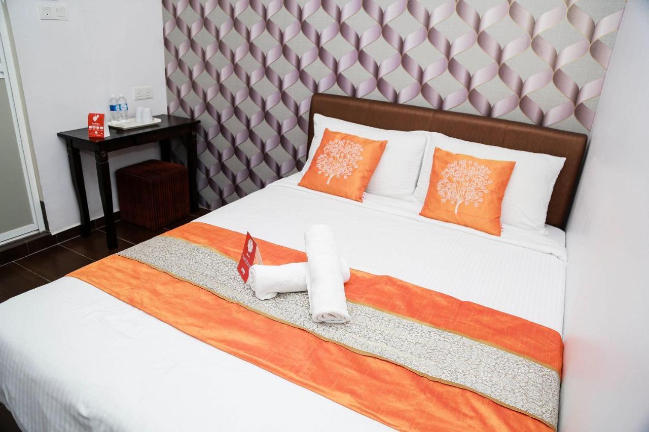 Oyo 250 Palazzo Hotel Kulai Johor Bahru Exterior photo